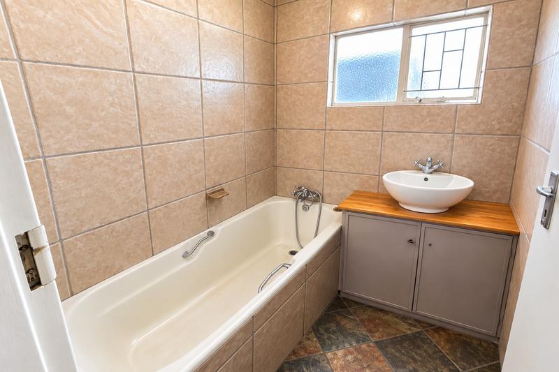 4 Bedroom Property for Sale in Elardus Park Gauteng
