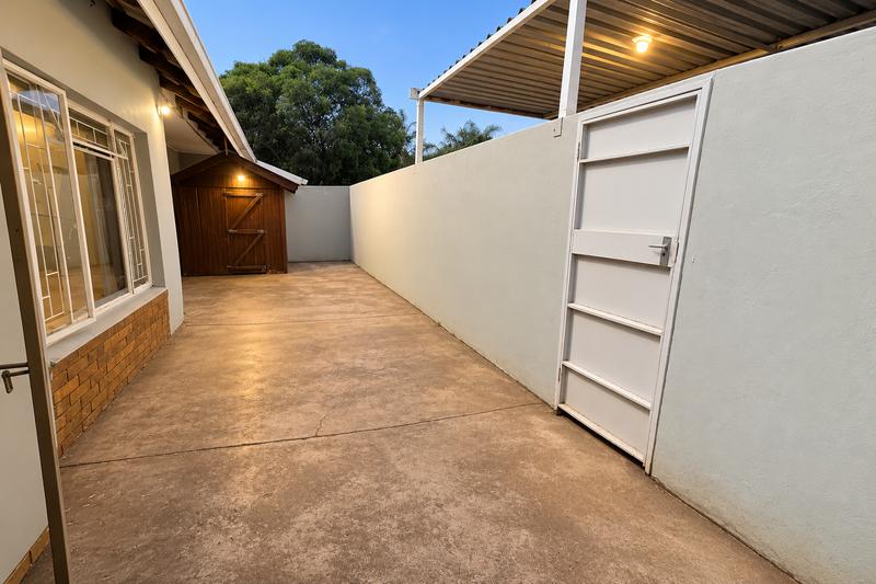 4 Bedroom Property for Sale in Elardus Park Gauteng
