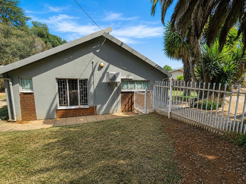 4 Bedroom Property for Sale in Elardus Park Gauteng