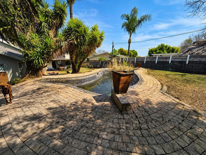 4 Bedroom Property for Sale in Elardus Park Gauteng