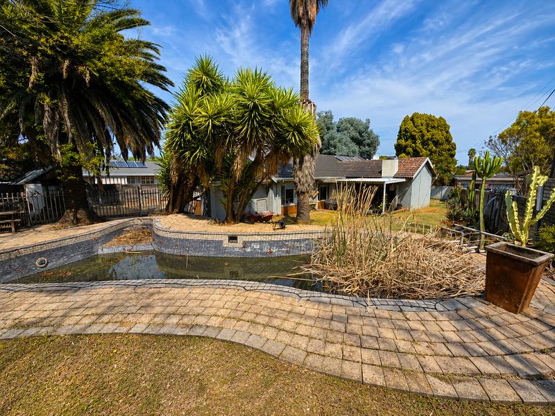 4 Bedroom Property for Sale in Elardus Park Gauteng