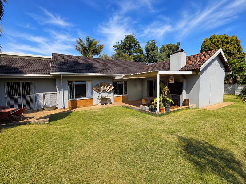 4 Bedroom Property for Sale in Elardus Park Gauteng