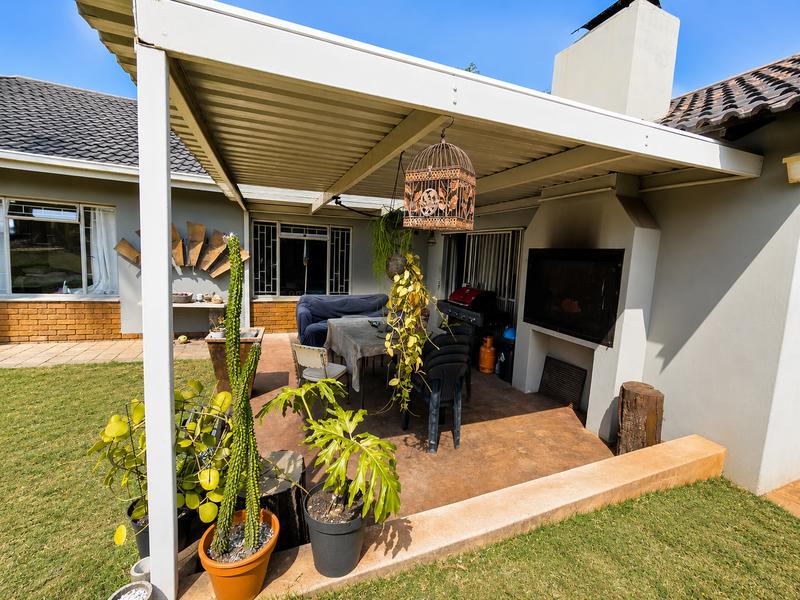 4 Bedroom Property for Sale in Elardus Park Gauteng