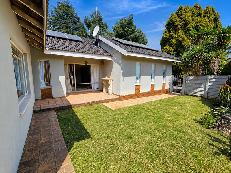 4 Bedroom Property for Sale in Elardus Park Gauteng