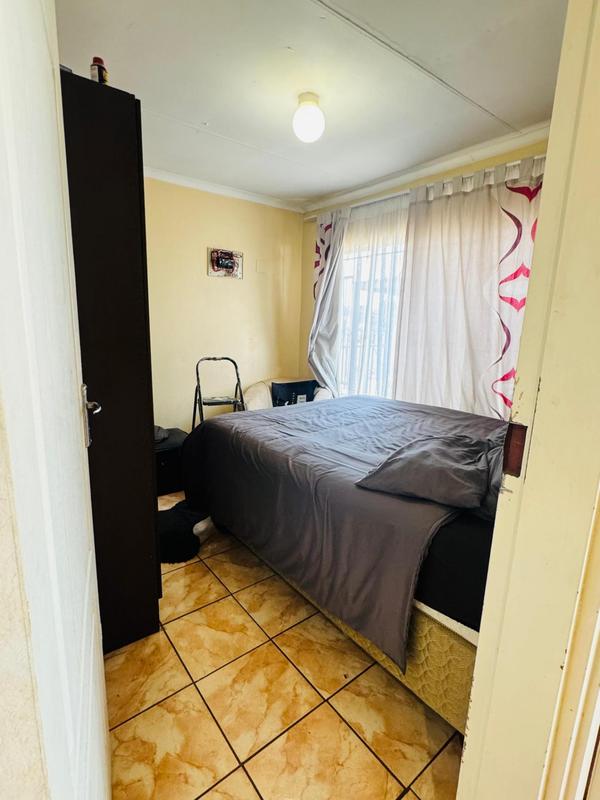 5 Bedroom Property for Sale in Shalimar Ridge Gauteng