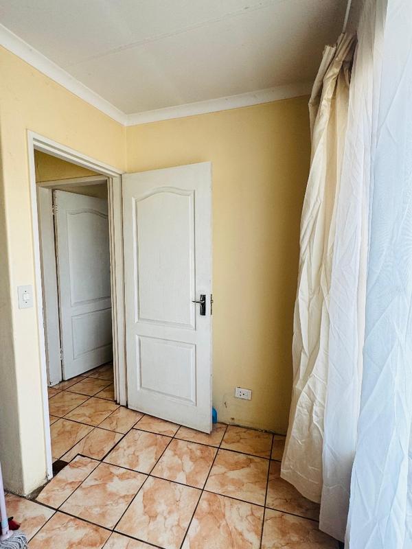 5 Bedroom Property for Sale in Shalimar Ridge Gauteng