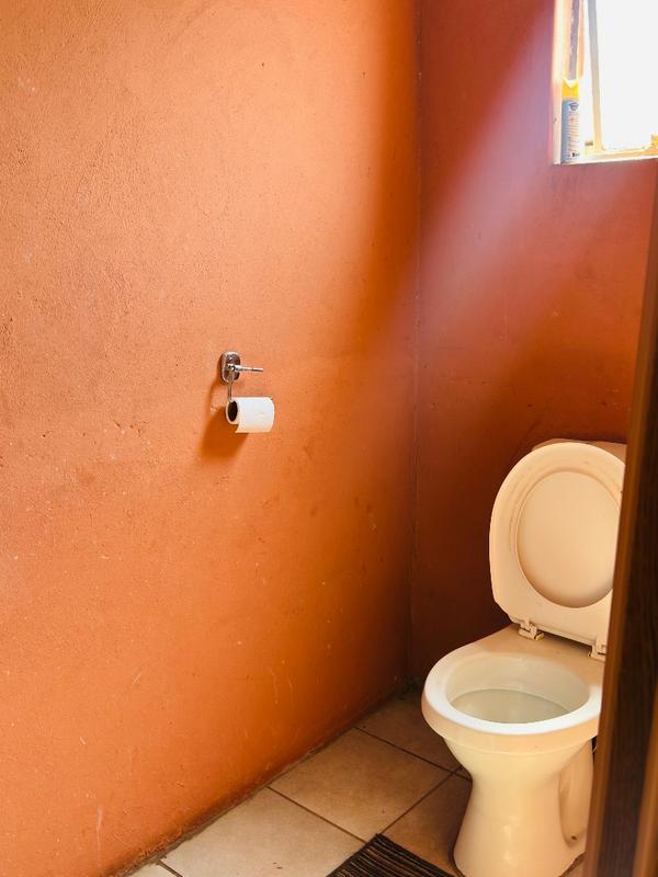 5 Bedroom Property for Sale in Shalimar Ridge Gauteng