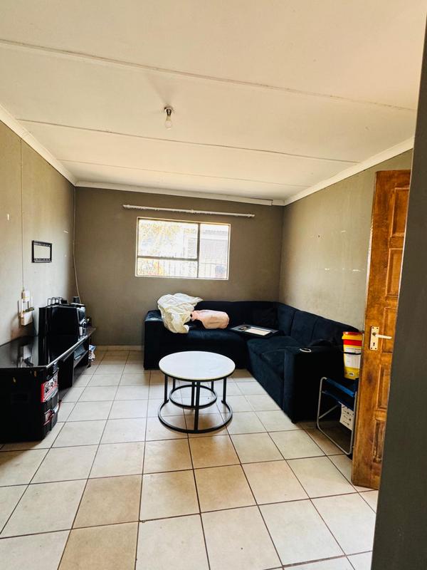 5 Bedroom Property for Sale in Shalimar Ridge Gauteng