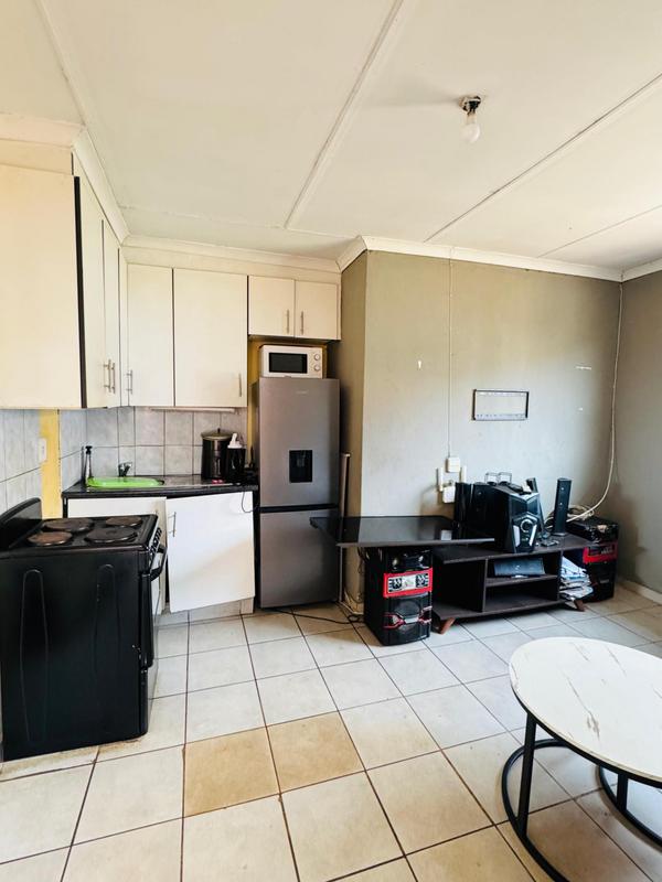 5 Bedroom Property for Sale in Shalimar Ridge Gauteng
