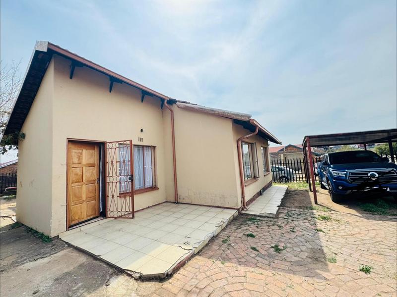 5 Bedroom Property for Sale in Shalimar Ridge Gauteng
