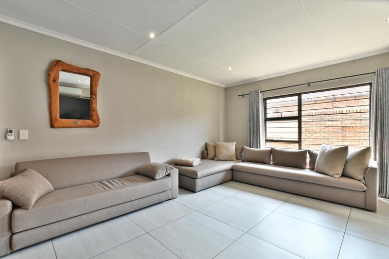 3 Bedroom Property for Sale in New Redruth Gauteng