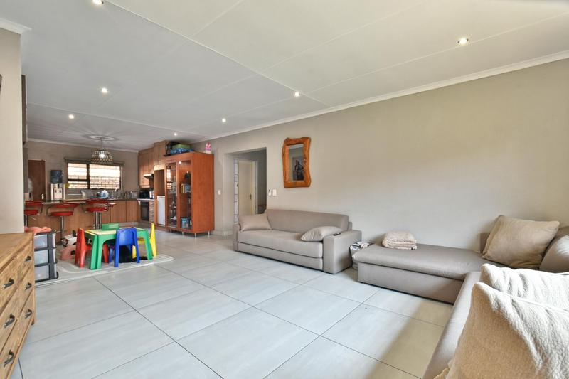 3 Bedroom Property for Sale in New Redruth Gauteng