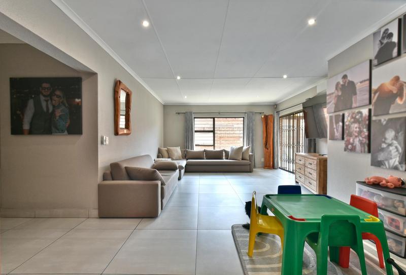 3 Bedroom Property for Sale in New Redruth Gauteng