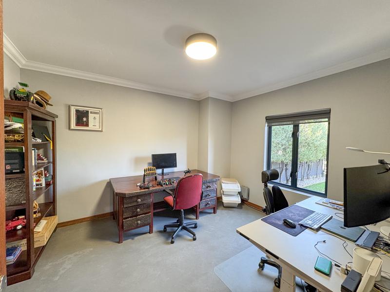 5 Bedroom Property for Sale in Midlands Estate Gauteng