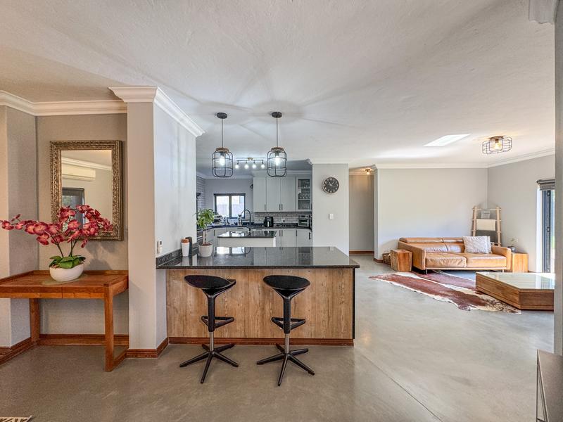 5 Bedroom Property for Sale in Midlands Estate Gauteng