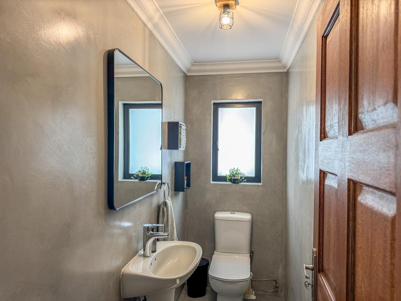 5 Bedroom Property for Sale in Midlands Estate Gauteng