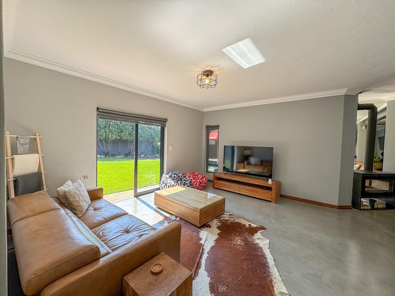 5 Bedroom Property for Sale in Midlands Estate Gauteng