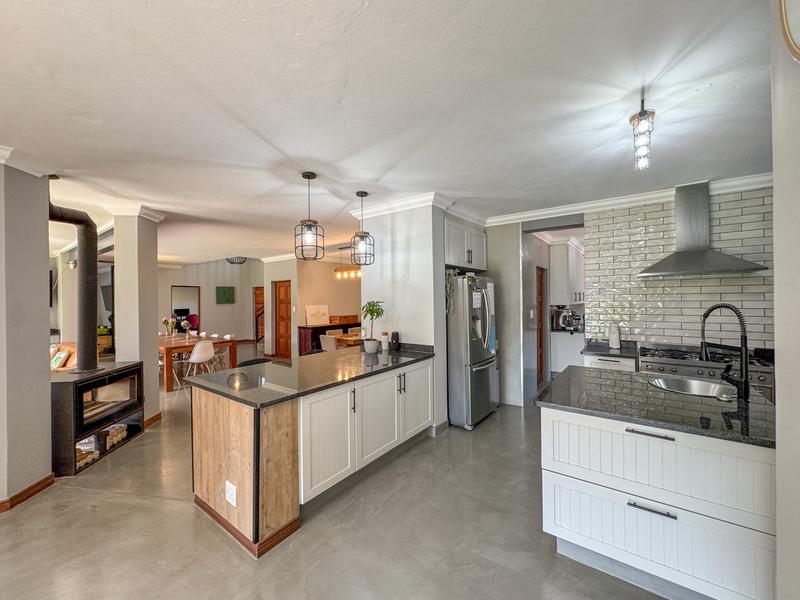 5 Bedroom Property for Sale in Midlands Estate Gauteng
