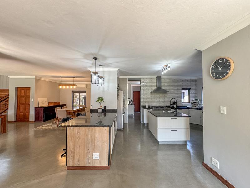 5 Bedroom Property for Sale in Midlands Estate Gauteng