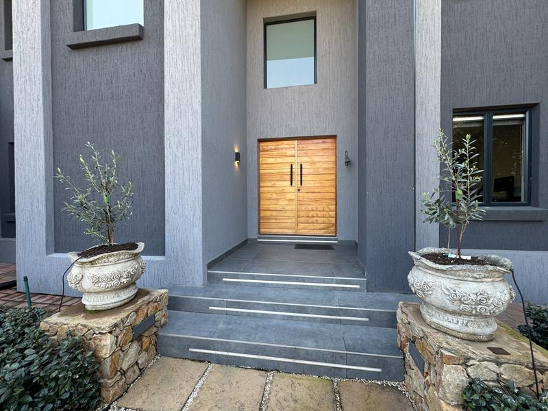 5 Bedroom Property for Sale in Midlands Estate Gauteng