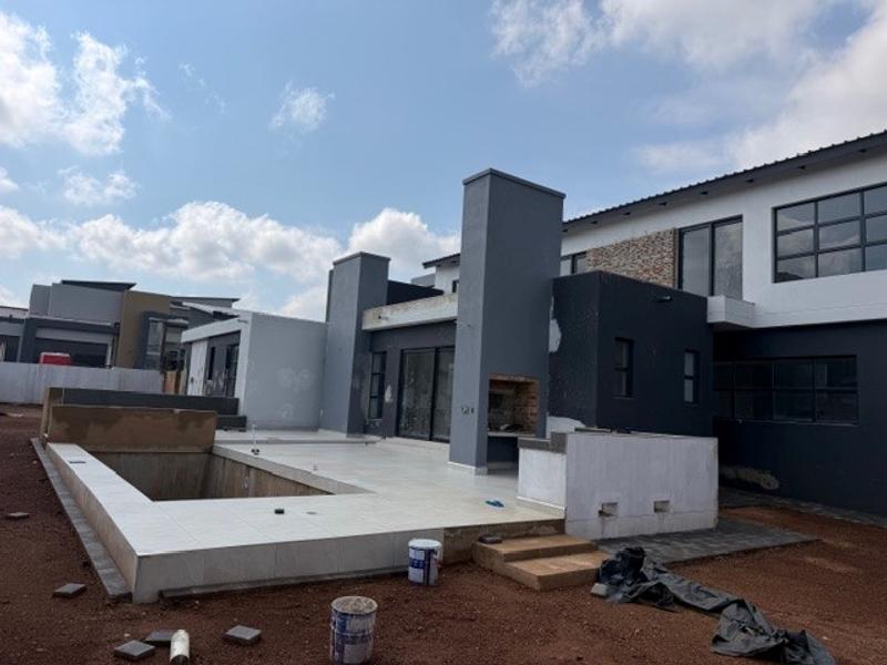 4 Bedroom Property for Sale in Midstream Heights Gauteng