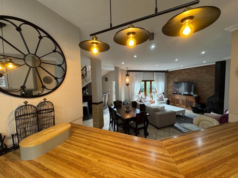 7 Bedroom Property for Sale in Zwartkop Gauteng
