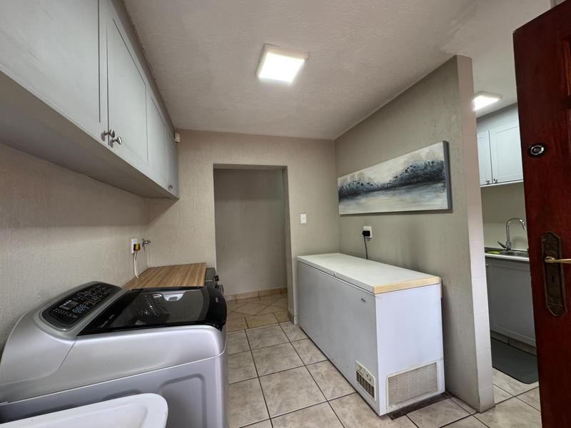 7 Bedroom Property for Sale in Zwartkop Gauteng