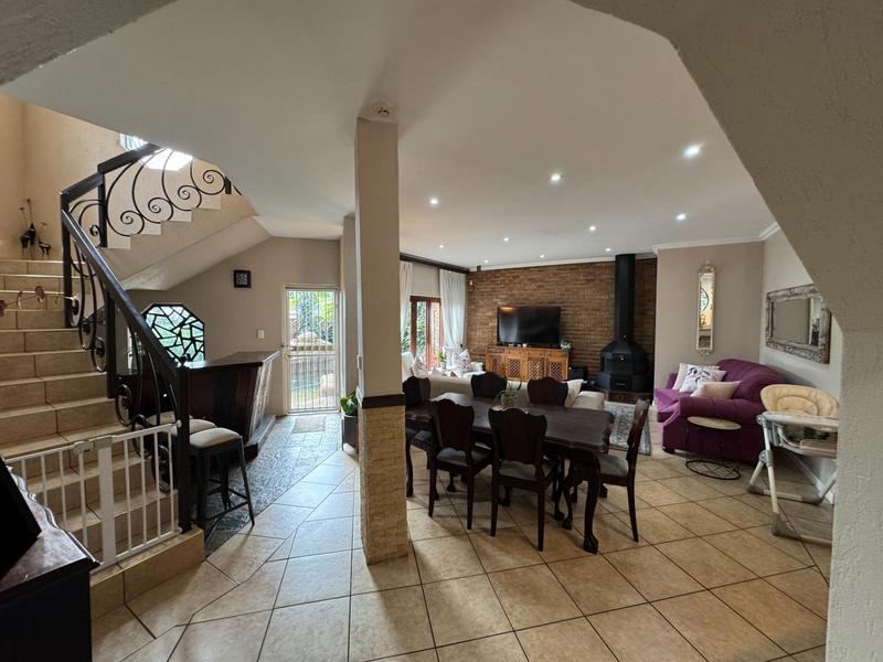 7 Bedroom Property for Sale in Zwartkop Gauteng