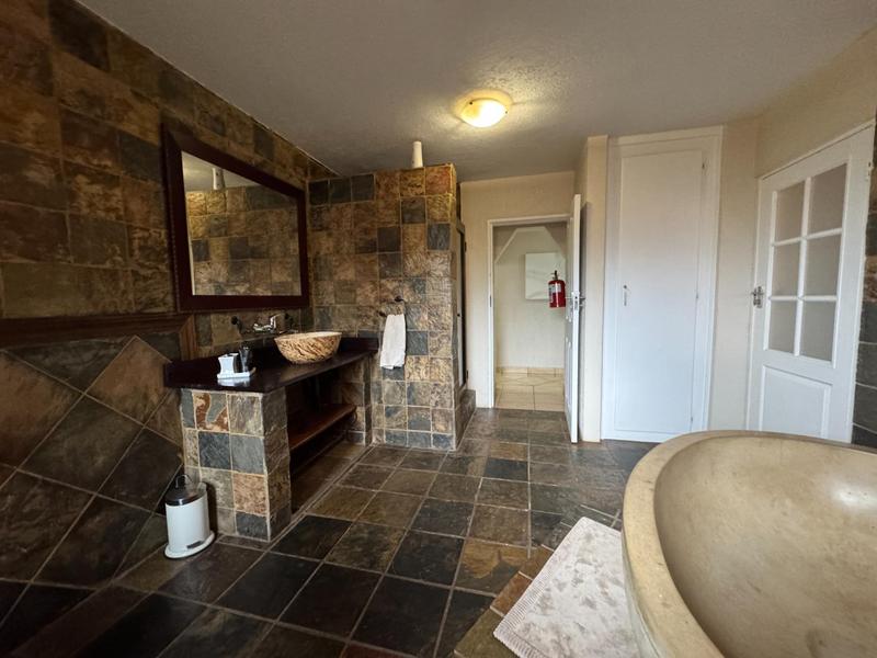 7 Bedroom Property for Sale in Zwartkop Gauteng