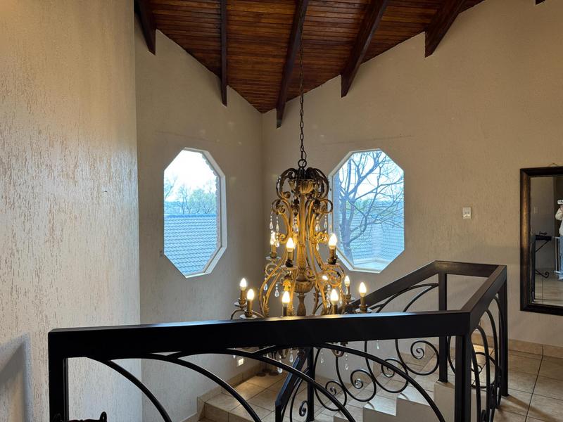 7 Bedroom Property for Sale in Zwartkop Gauteng