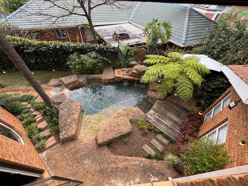 7 Bedroom Property for Sale in Zwartkop Gauteng
