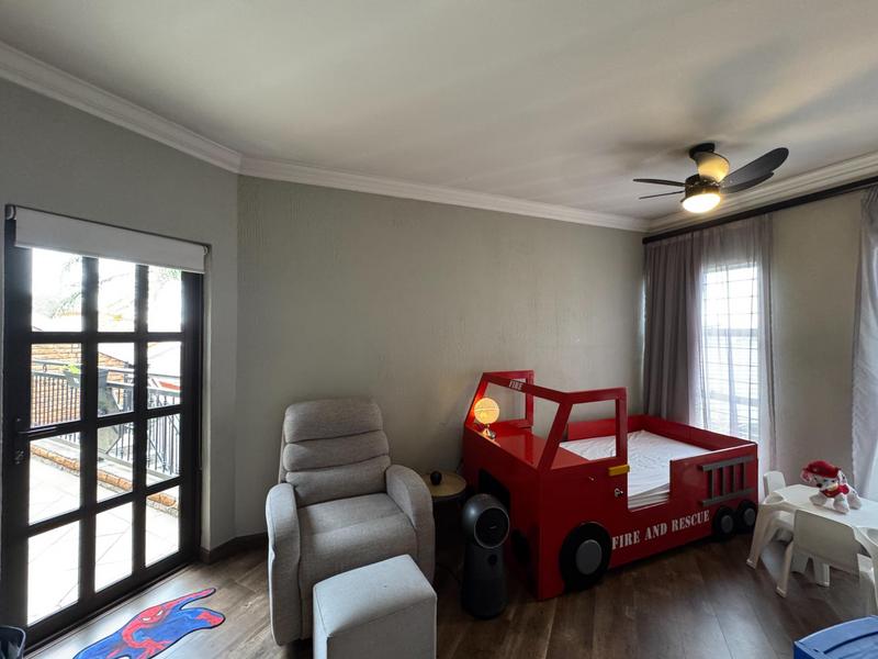 7 Bedroom Property for Sale in Zwartkop Gauteng