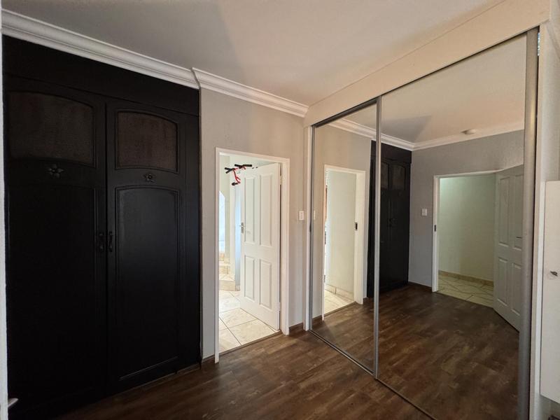 7 Bedroom Property for Sale in Zwartkop Gauteng