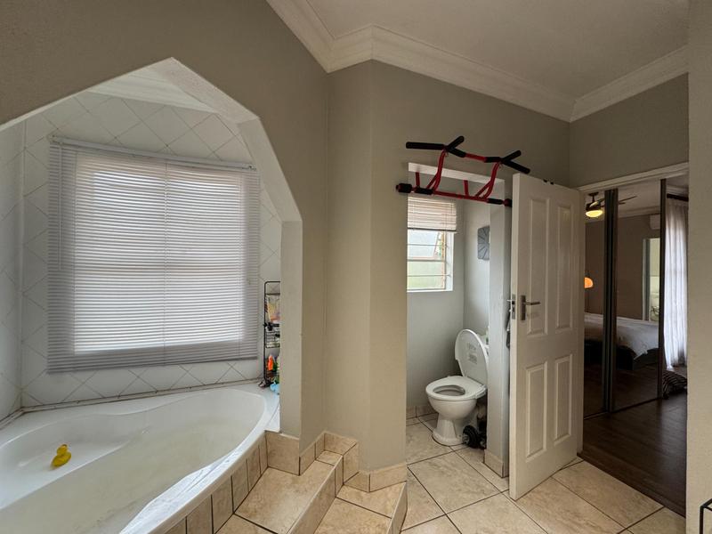 7 Bedroom Property for Sale in Zwartkop Gauteng