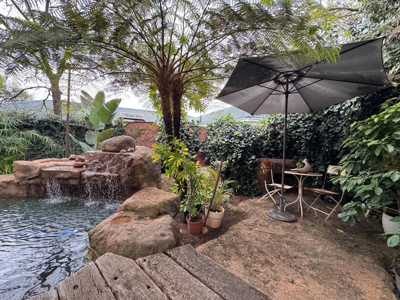 7 Bedroom Property for Sale in Zwartkop Gauteng