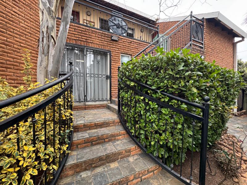 7 Bedroom Property for Sale in Zwartkop Gauteng