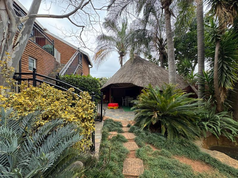 7 Bedroom Property for Sale in Zwartkop Gauteng