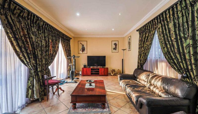 4 Bedroom Property for Sale in Waterkloof Ridge Gauteng
