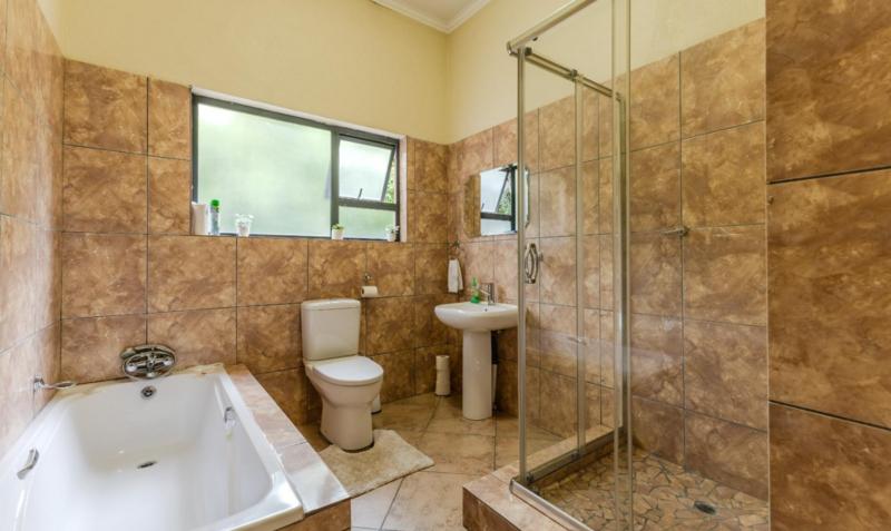 4 Bedroom Property for Sale in Waterkloof Ridge Gauteng