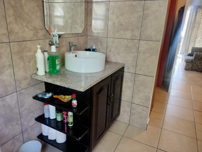 4 Bedroom Property for Sale in Waterkloof Ridge Gauteng