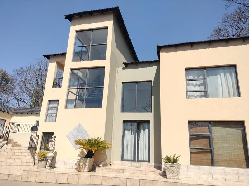 4 Bedroom Property for Sale in Waterkloof Ridge Gauteng