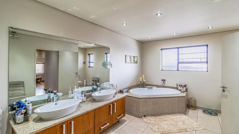 4 Bedroom Property for Sale in Dowerglen Ext 5 Gauteng