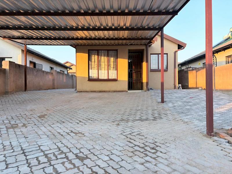 To Let 3 Bedroom Property for Rent in Soshanguve VV Gauteng