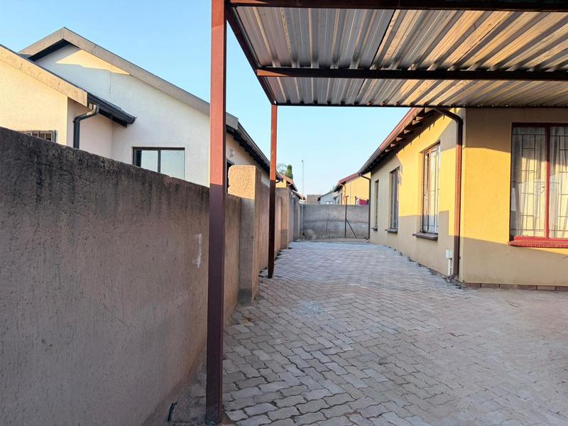 To Let 3 Bedroom Property for Rent in Soshanguve VV Gauteng