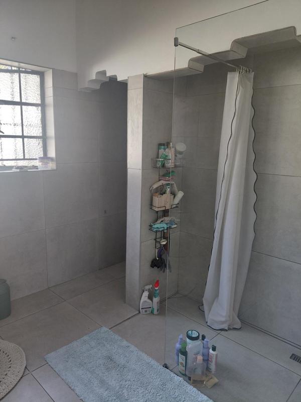 To Let 4 Bedroom Property for Rent in Emmarentia Gauteng