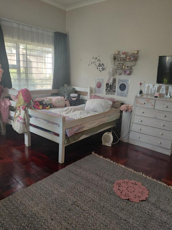 To Let 4 Bedroom Property for Rent in Emmarentia Gauteng