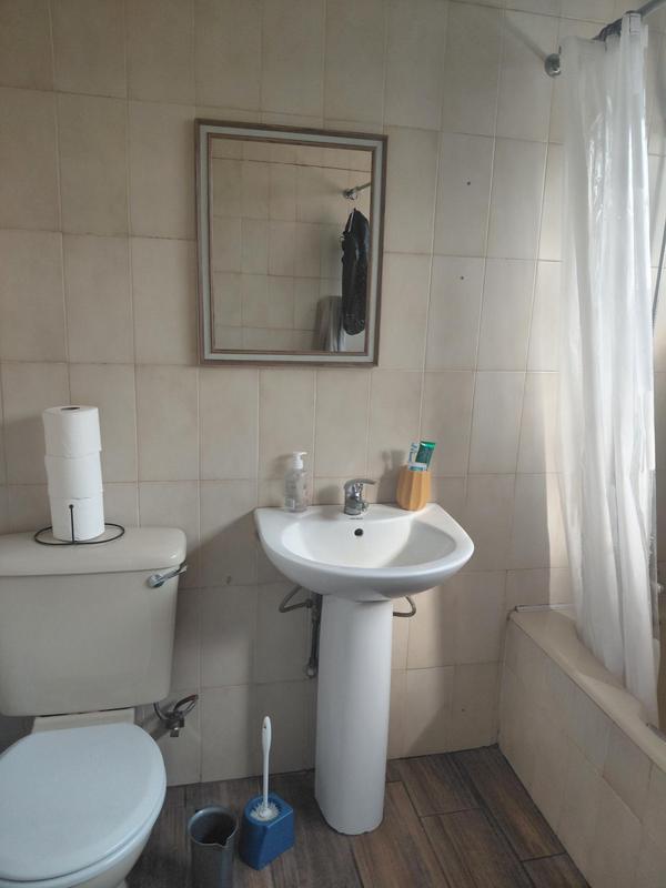 To Let 4 Bedroom Property for Rent in Emmarentia Gauteng