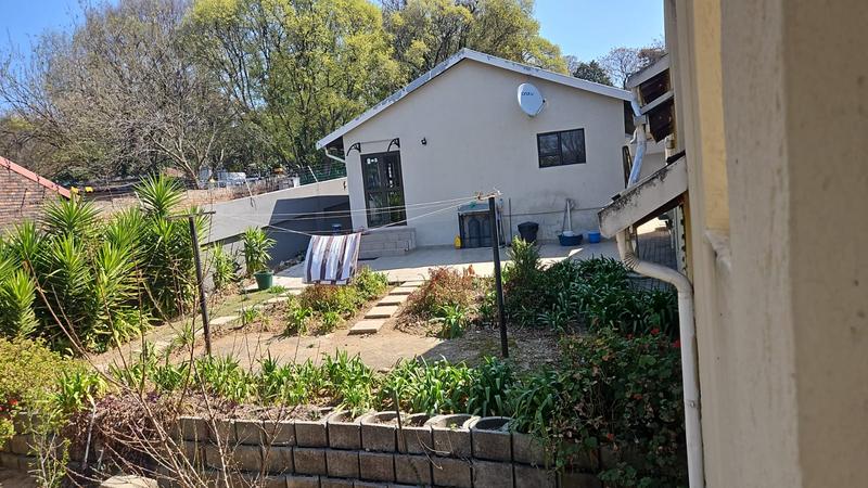 To Let 2 Bedroom Property for Rent in Buccleuch Gauteng