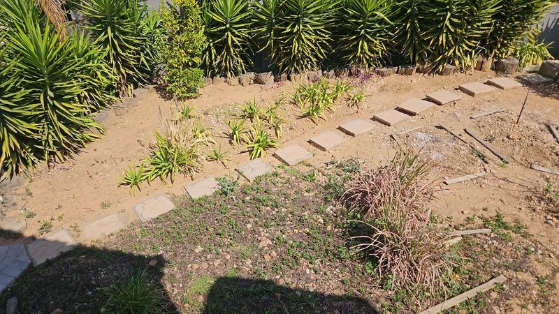 To Let 2 Bedroom Property for Rent in Buccleuch Gauteng