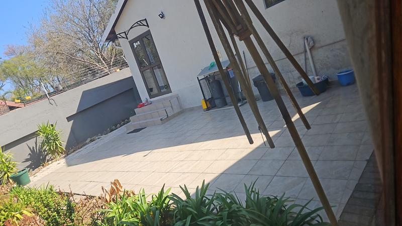 To Let 2 Bedroom Property for Rent in Buccleuch Gauteng